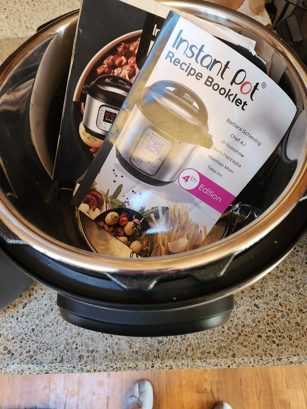 Instant Pot Electric Pressure Cooker - With Extra Non Stick Pan 6 Quart